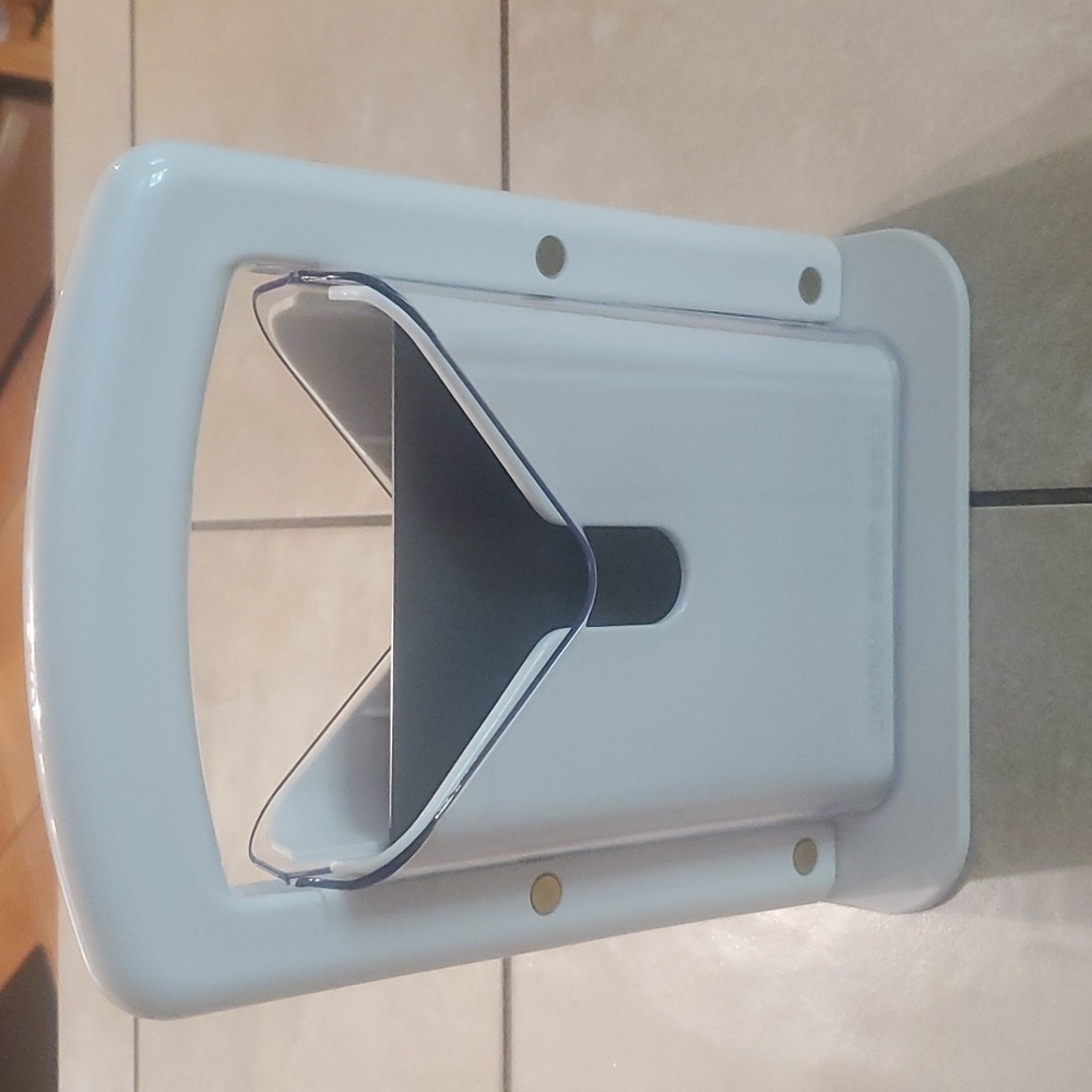 NWOT Bagel Biter Bagel Slicer